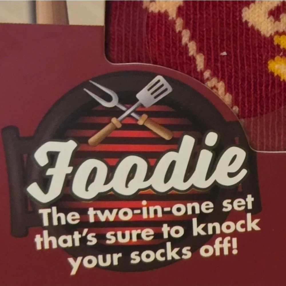 NWT Professor Puzzle Men's Foodie Socks & Trivia Card Set